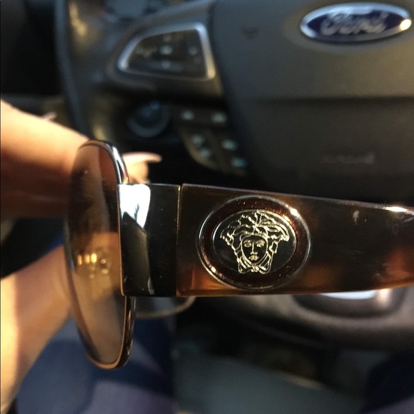 Versace sunglasses - Picture 2 of 8